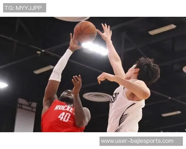 火箭召回表现出色的戴维森明天对阵开拓者或将迎来机会