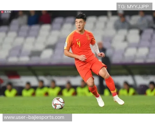 麦克阿瑟精彩突破连过数人恩加德乌因战术犯规被黄牌警告